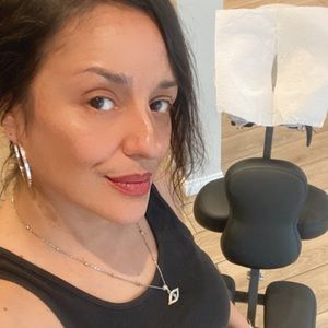 Meet your Posher, Carla